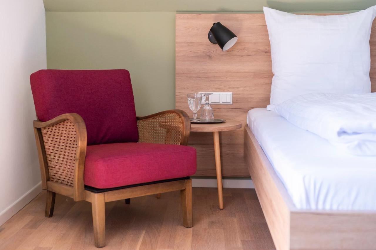 Hotel Baeren มาร์บาค อัม เนคคาร์ ภายนอก รูปภาพ